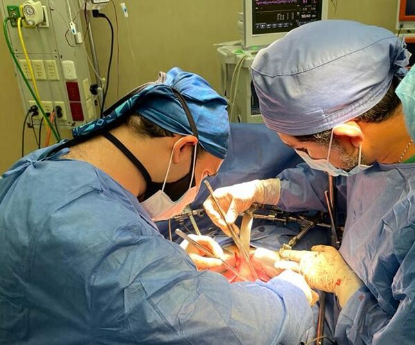 Cirujano-General-Guayaquil-Dr-Ricardo-Garcia-Cirujano-Clinica-Kennedy